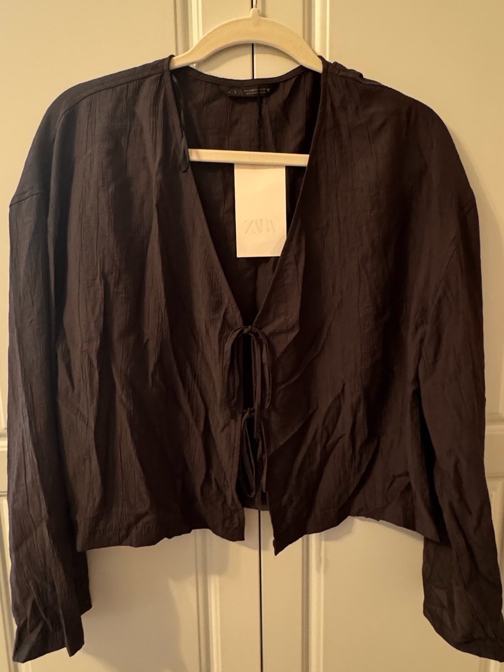 NWT Zara Black Textured Tie-Front Long Sleeve Blouse - Size S